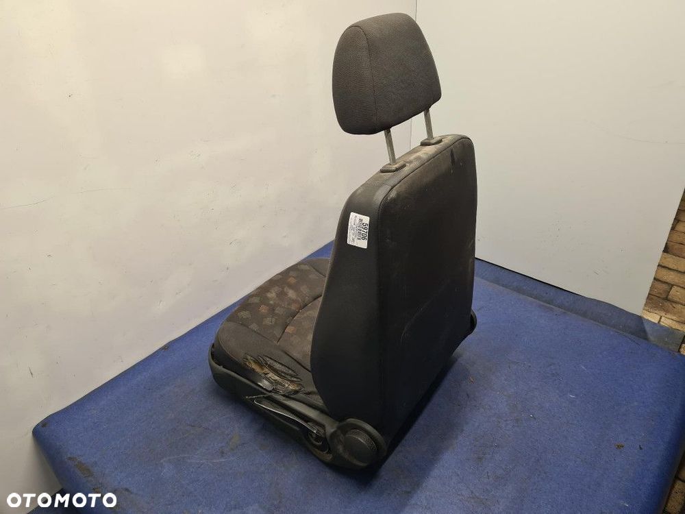 MERCEDES-BENZ VITO W639 FOTEL KIEROWCY. - 10