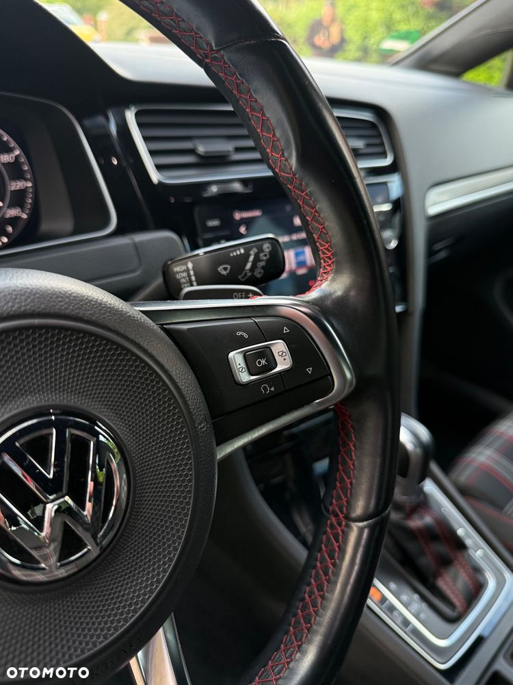 Volkswagen Golf GTI (BlueMotion Technology) DSG - 15