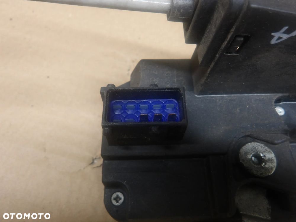 OPEL MERIVA A I LIFT 05-10 1.4B ZAMEK DRZWI PRAWY LEWY PRZÓD KLAMKA WEWNĘTRZNA 13203899 13154792 - 11