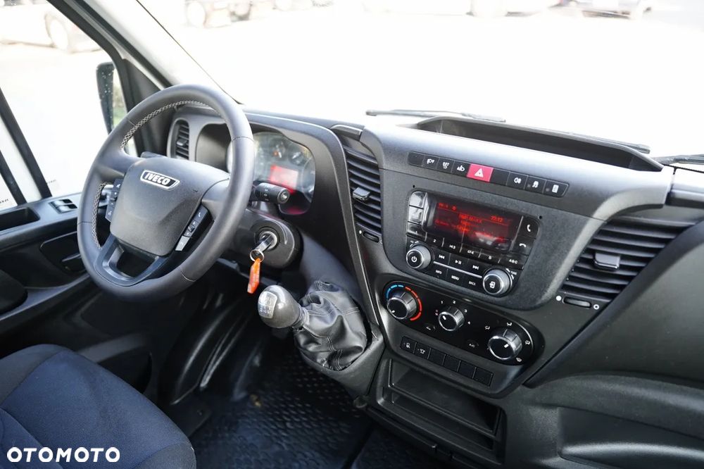 Iveco DAILY 35-140 / WYWROTKA / BRYGADÓWKA - 6 MIEJSC / MANUAL / - 26