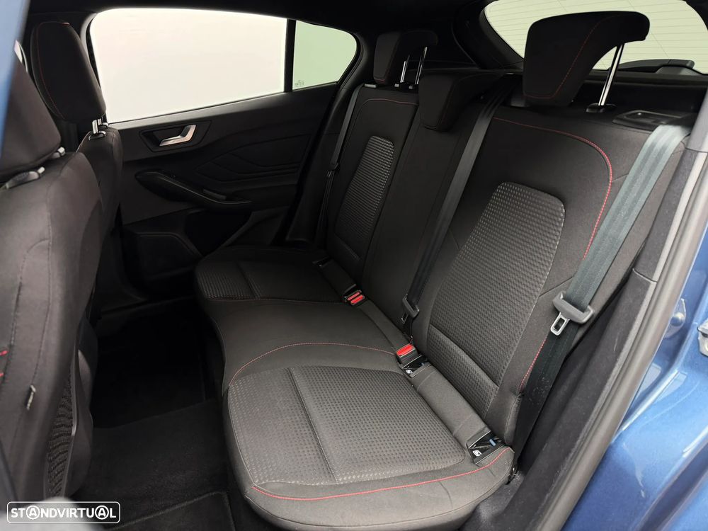 Ford Focus 1.0 EcoBoost MHEV ST-Line - 10