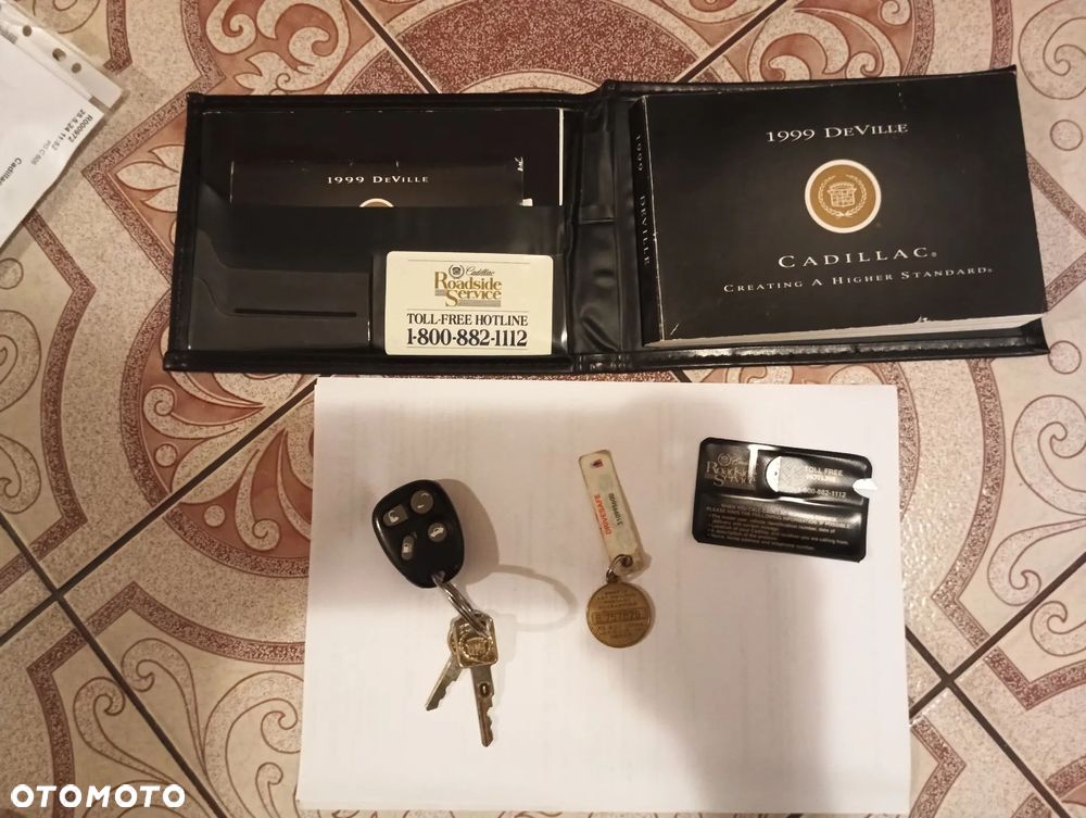 Cadillac Deville - 4