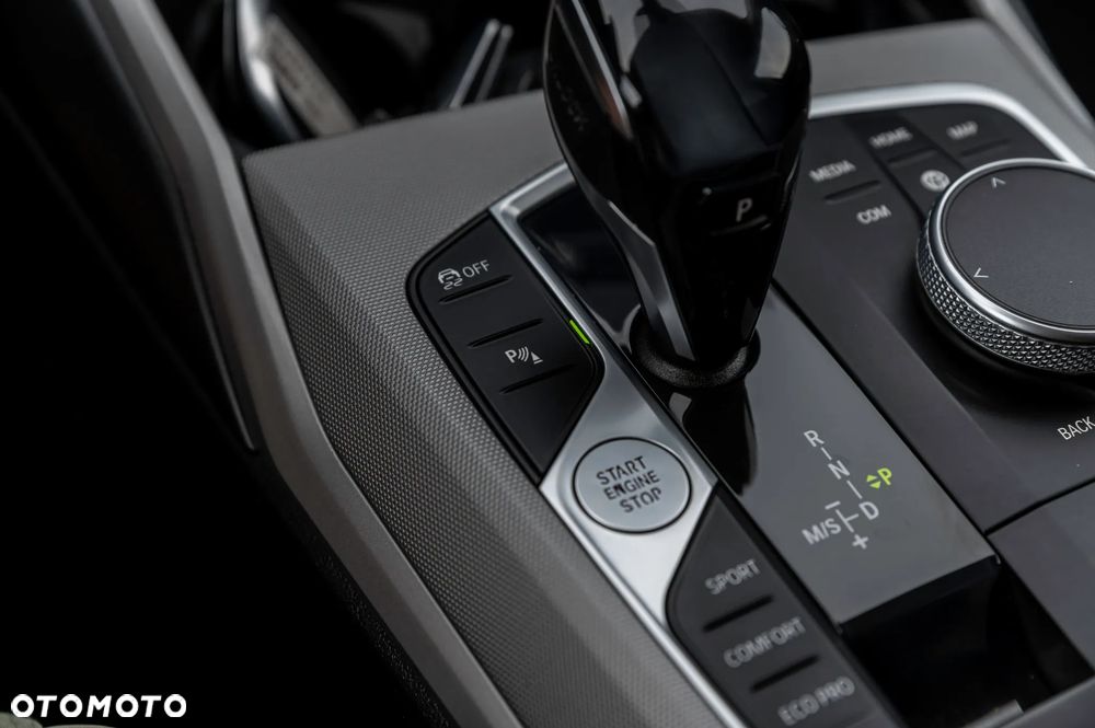 BMW Seria 3 320d xDrive Sport Line Shadow - 25
