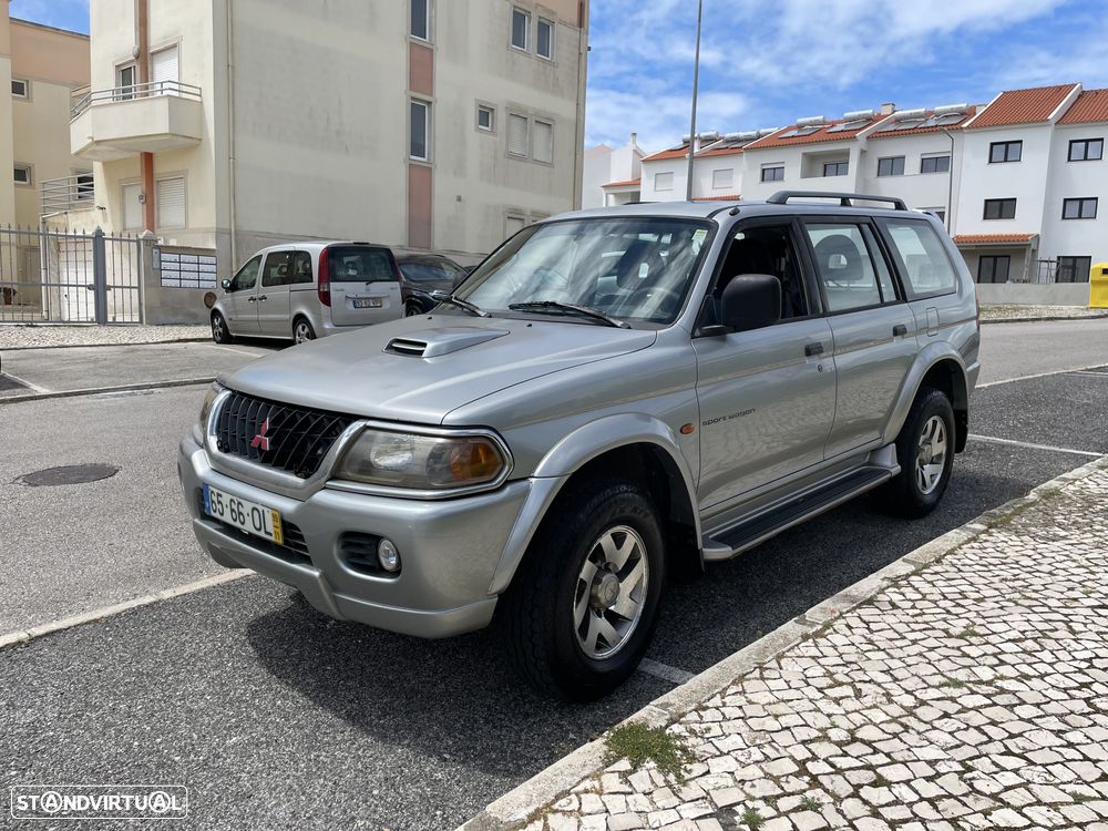 Mitsubishi Pajero Sport 2.5 TD GLS - 4