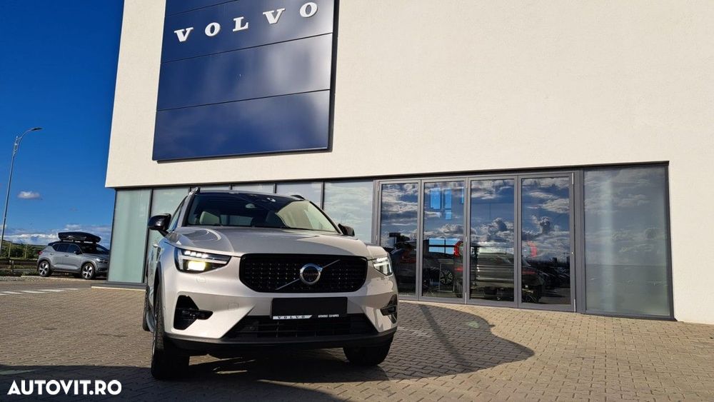 Volvo XC 40 B4 AT FWD MHEV Ultra Dark - 2