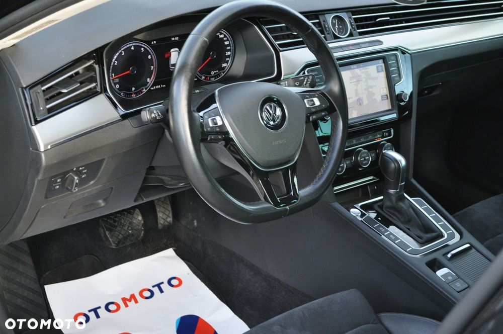 Volkswagen Passat - 22