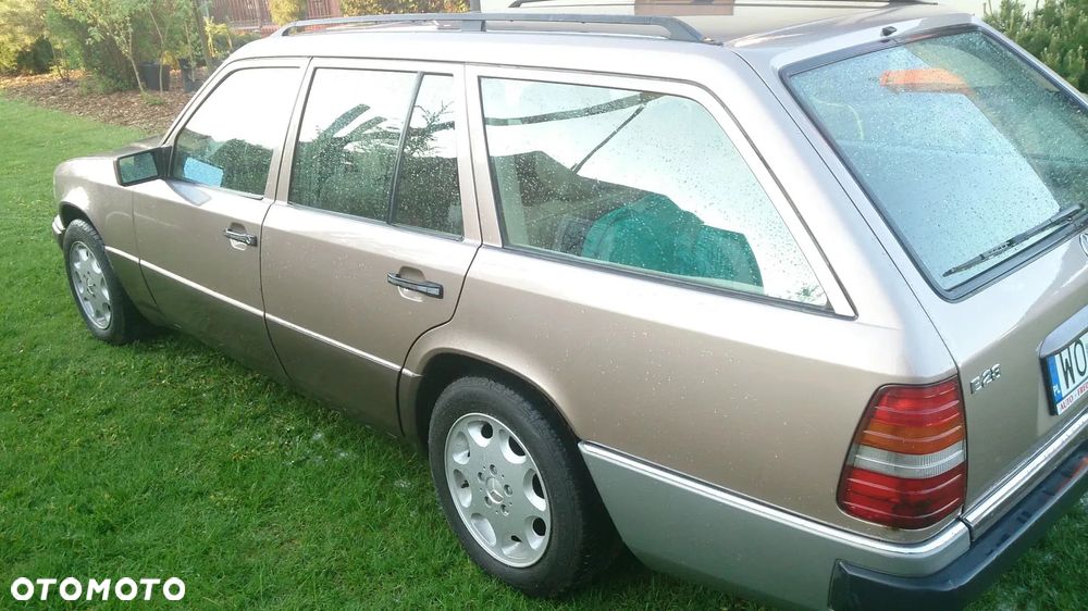 Mercedes-Benz Klasa E - 19