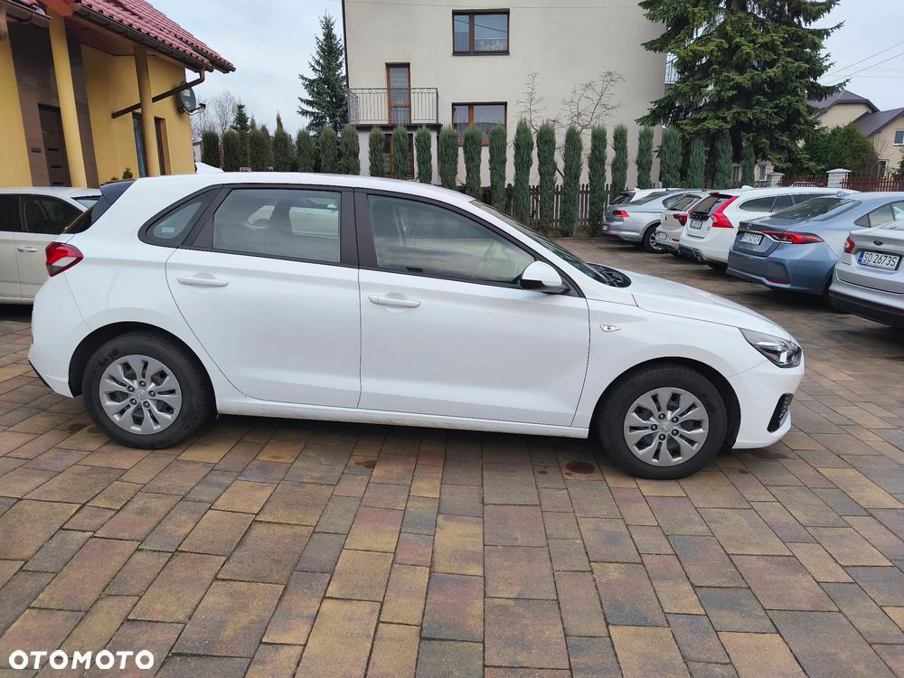 Hyundai i30 1.5 DPI Classic + - 4