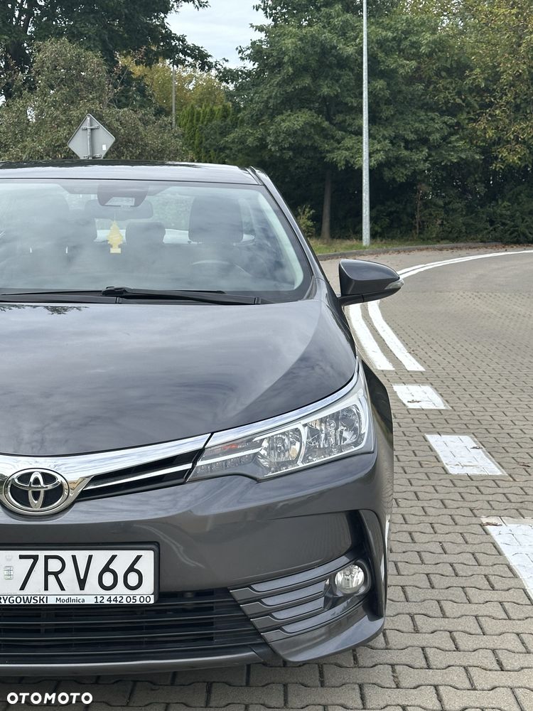 Toyota Corolla 1.6 Comfort - 1