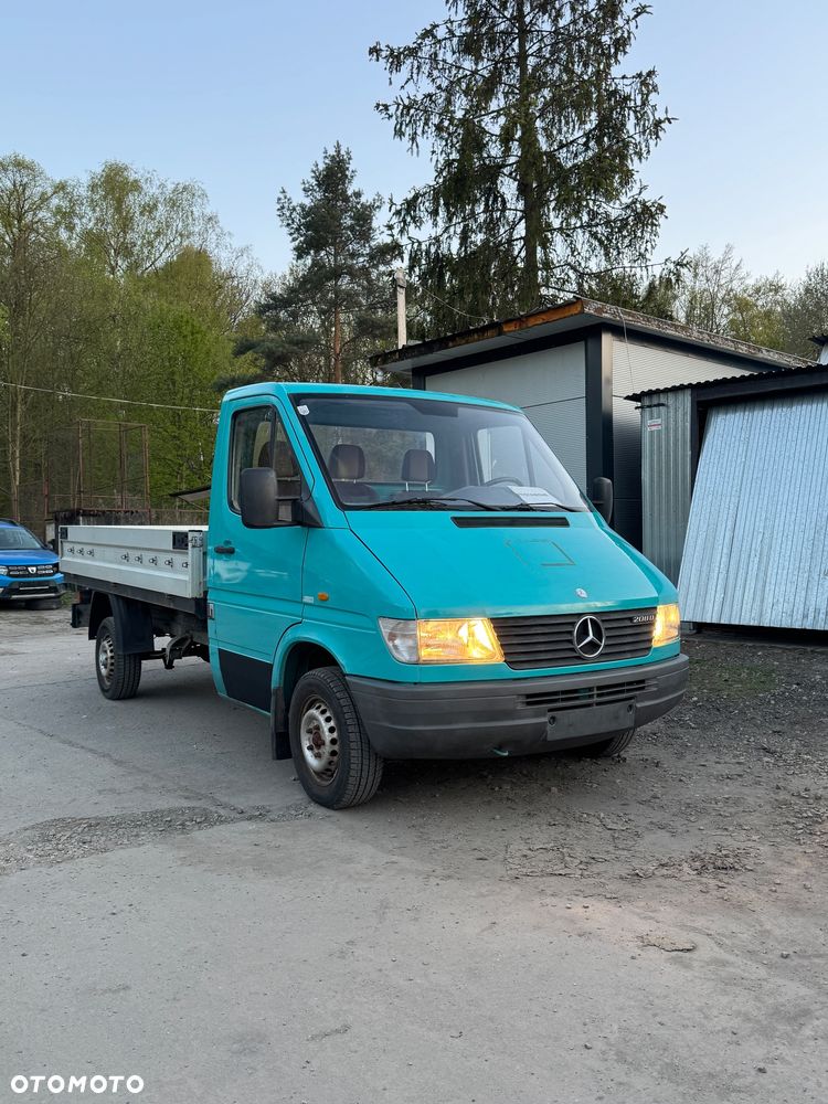 Mercedes-Benz Sprinter - 1