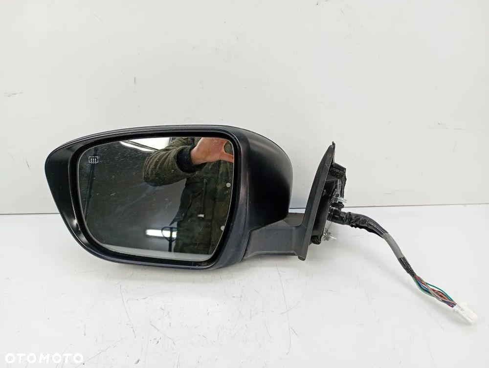lusterko lewe z kamerą europa 13pin nissan x-trail t32 2014-2021 lak: ean - 2