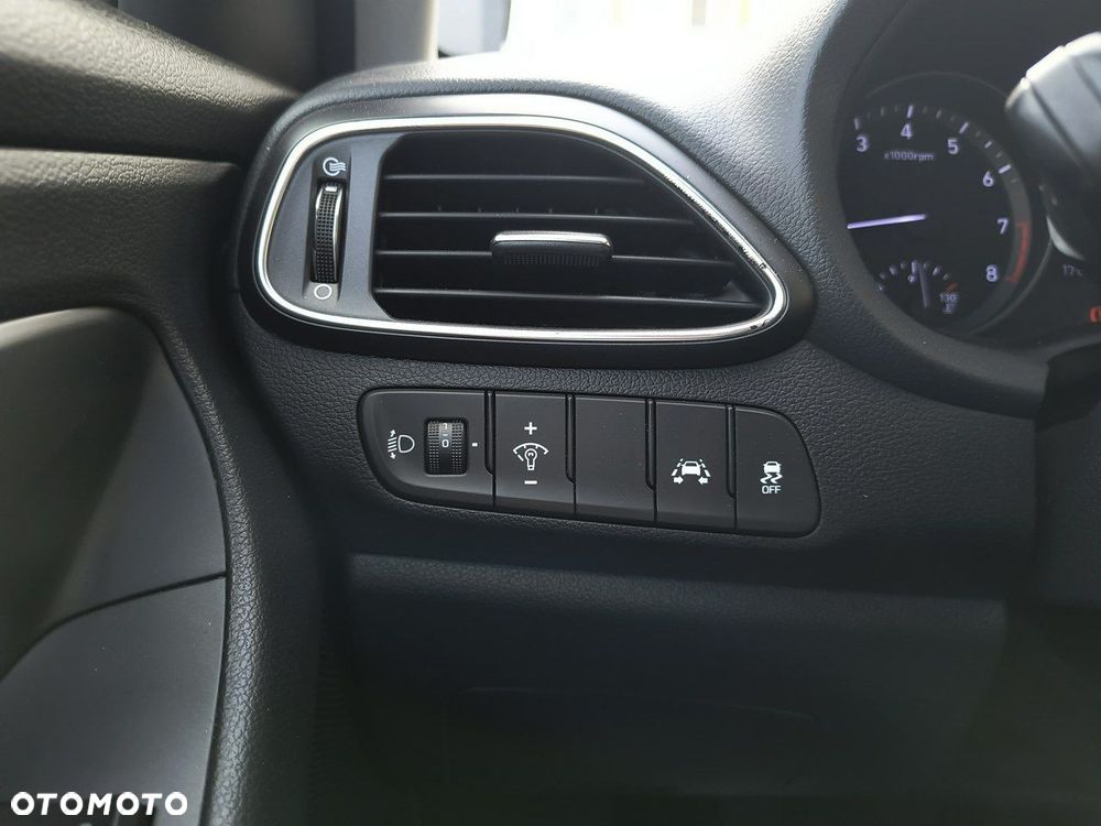 Hyundai i30 1.4 Comfort - 25