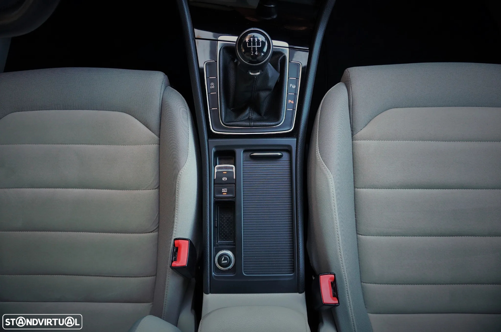 VW Golf Variant 1.6 TDi Highline - 39
