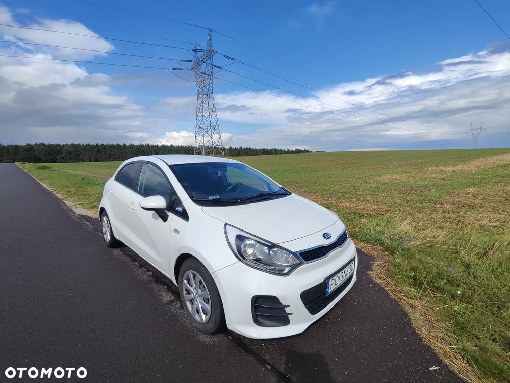 Kia Rio 1.2 L - 1