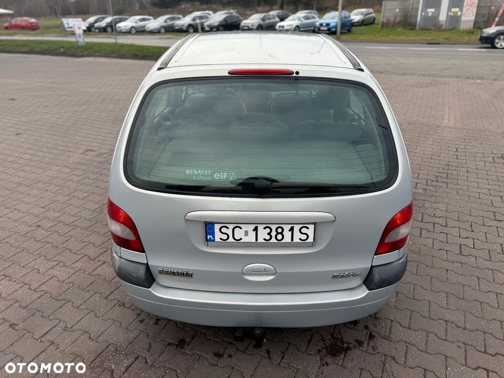 Renault Scenic 1.6 16V Authentique - 9