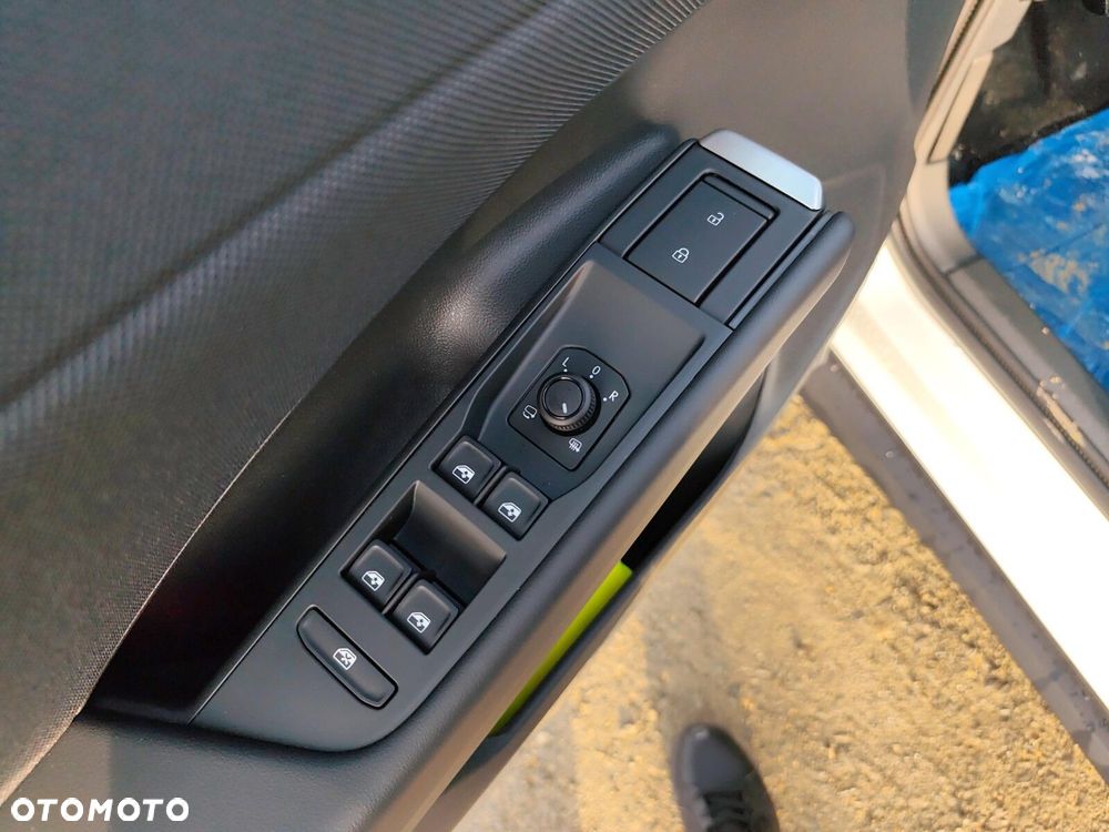 Volkswagen T-Roc 1.5 TSI Life DSG - 24