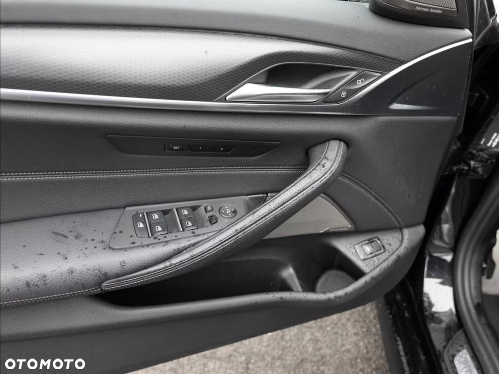 BMW Seria 5 540i xDrive - 30