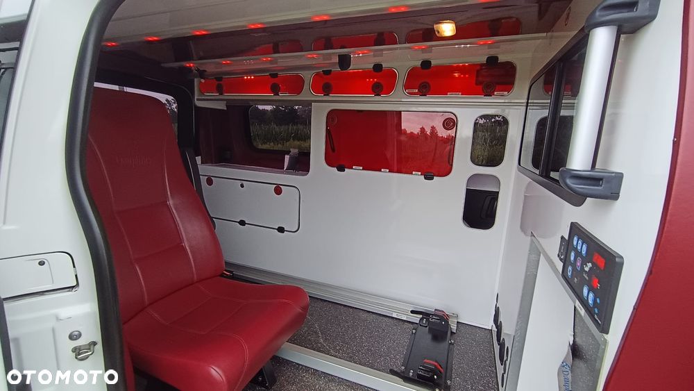 Peugeot Expert 2.0 L2 EHZ EAT8 - 25