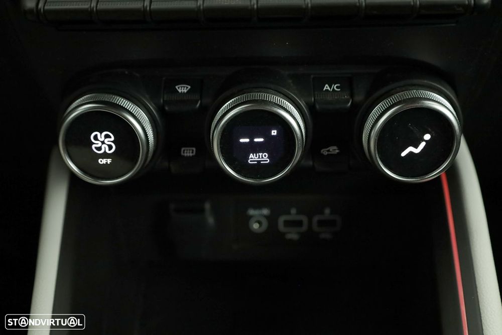 Renault Clio 1.0 TCe Techno Bi-Fuel - 13