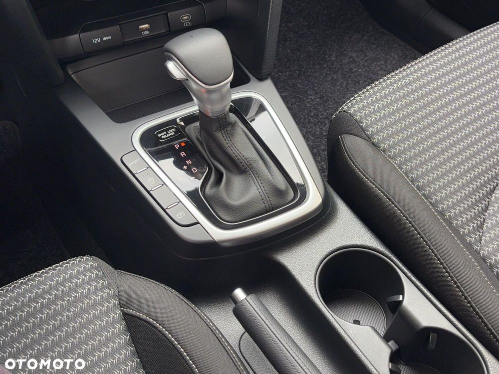 Kia XCeed 1.5 T-GDI M DCT - 25