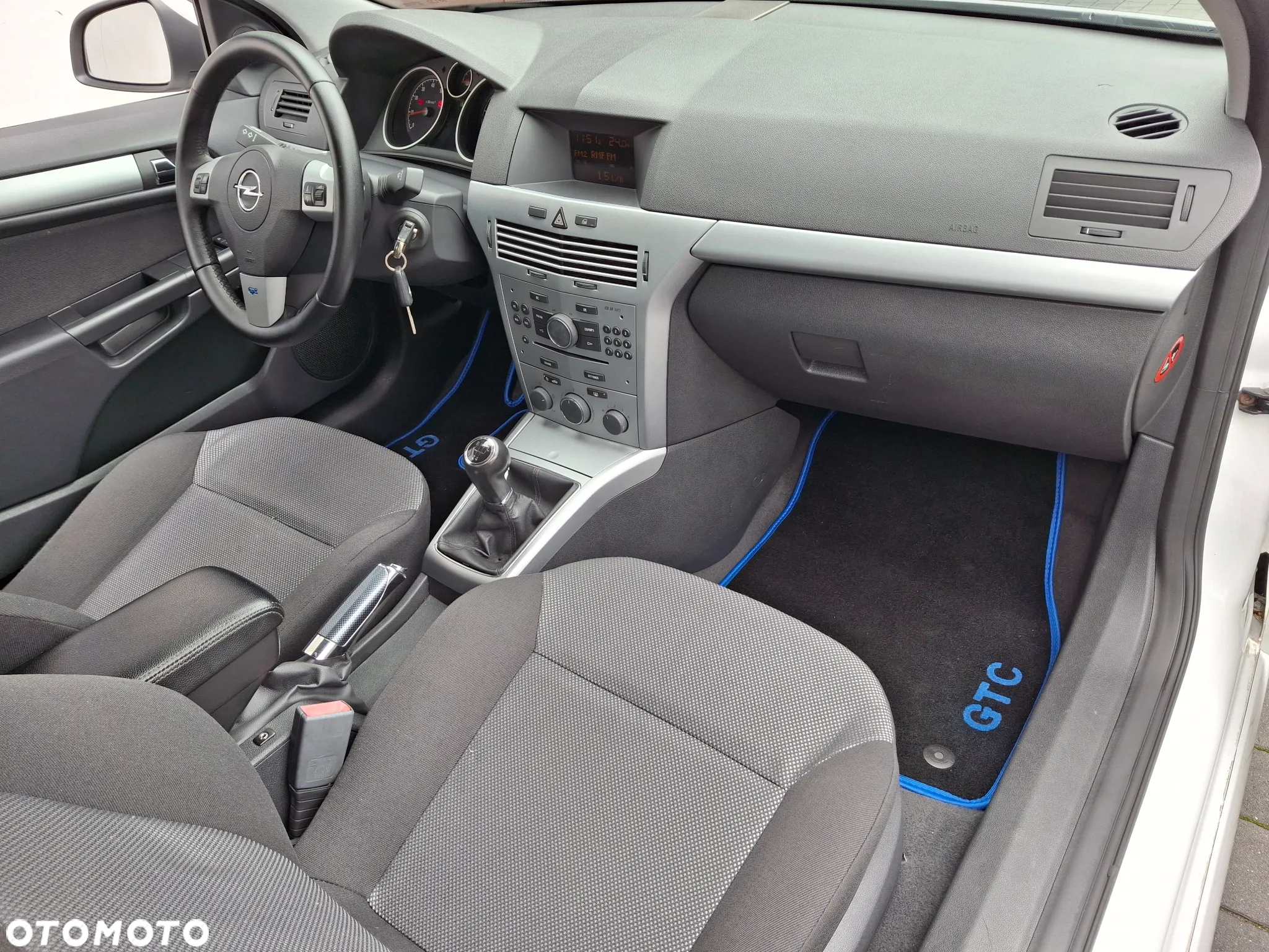Opel Astra GTC 1.6 - 20