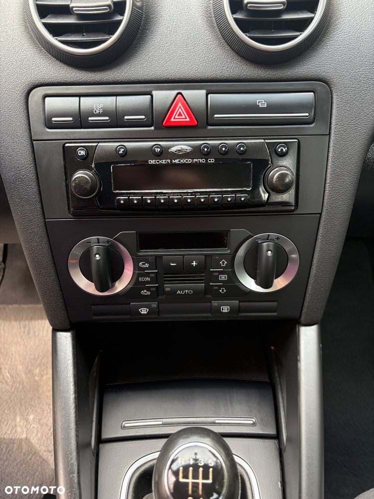 Audi A3 Sportback 1.6 Attraction - 29