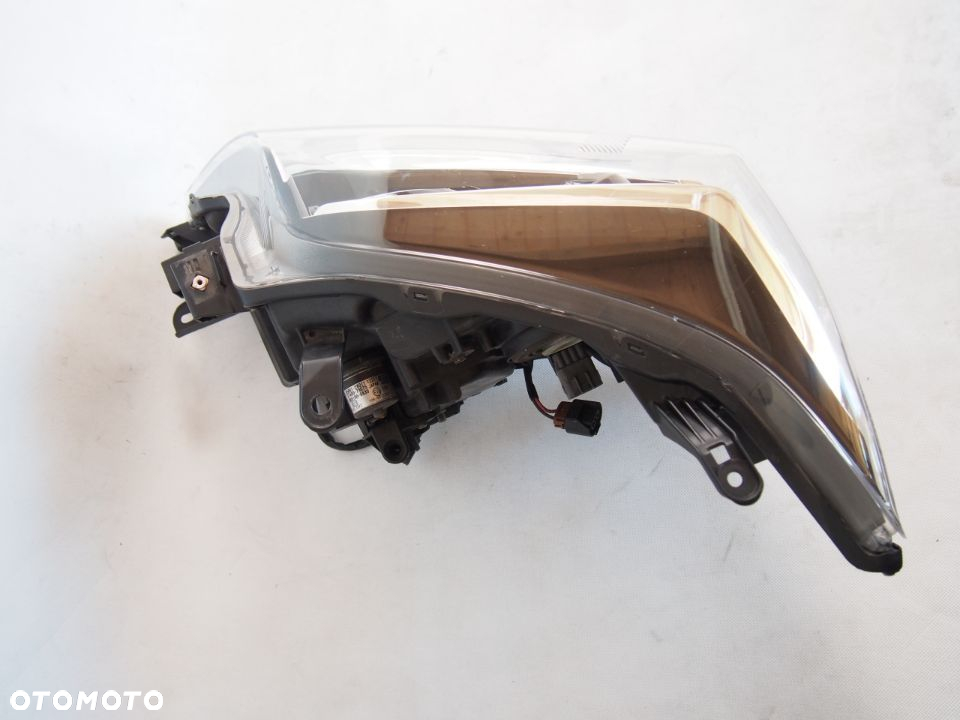 Toyota Land Cruiser J150 FL 13-17r Reflektor prawy LED Lift 2013 - 2