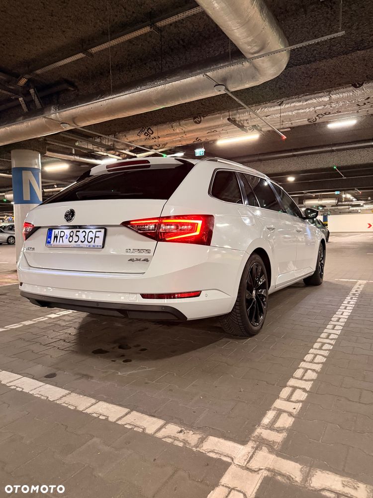 Skoda Superb 2.0 TDI 4x4 L&K DSG - 13