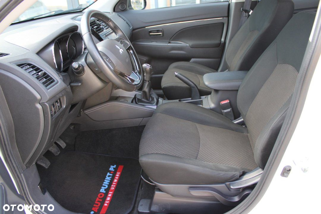 Mitsubishi ASX - 16