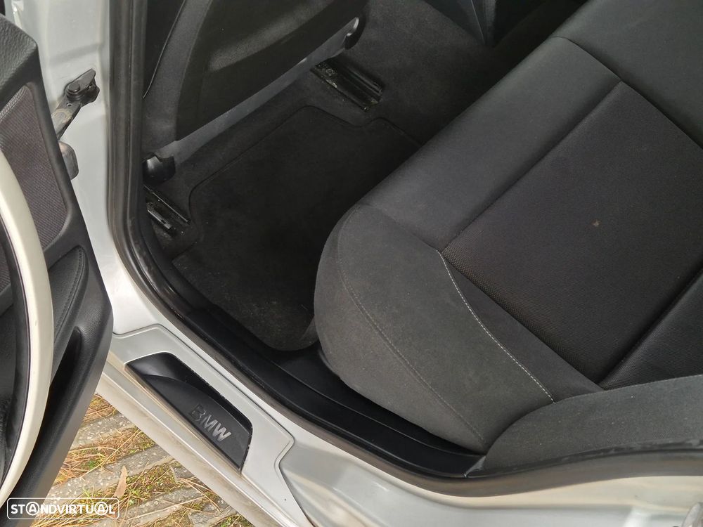 BMW 116 d Line Sport - 16