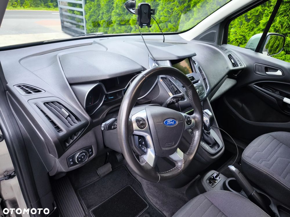 Ford Tourneo Connect Grand - 25