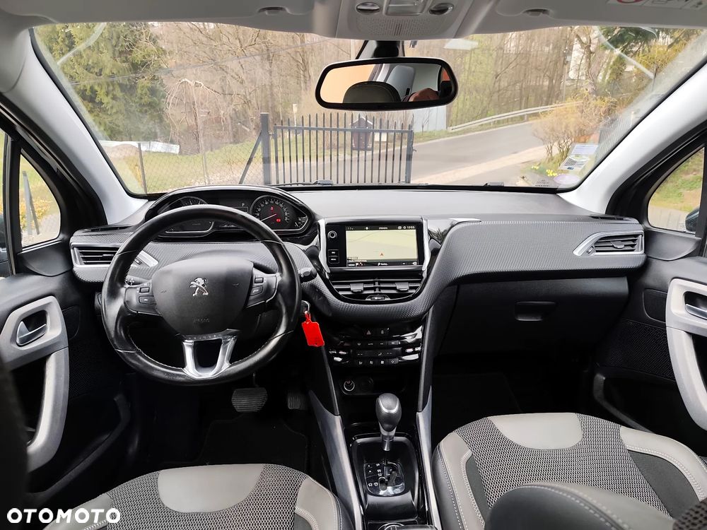 Peugeot 2008 PureTech 110 GPF Stop&Start EAT6 Allure - 16