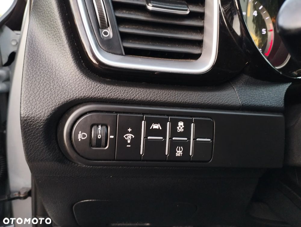 Kia Ceed 1.6 CRDi Platinum Edition - 17