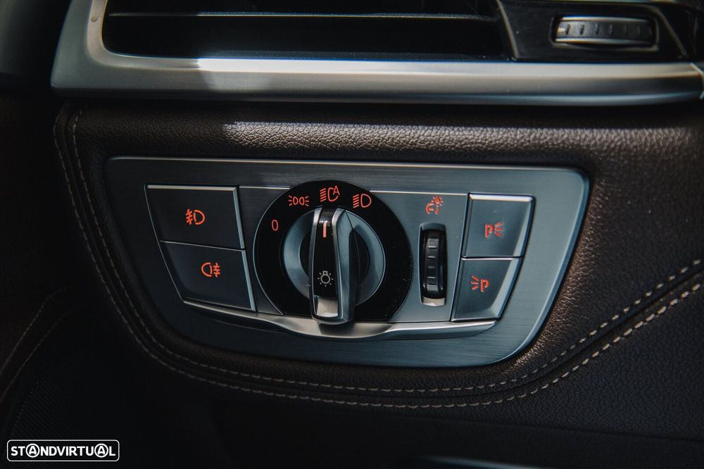 BMW 730 d Pack M - 24