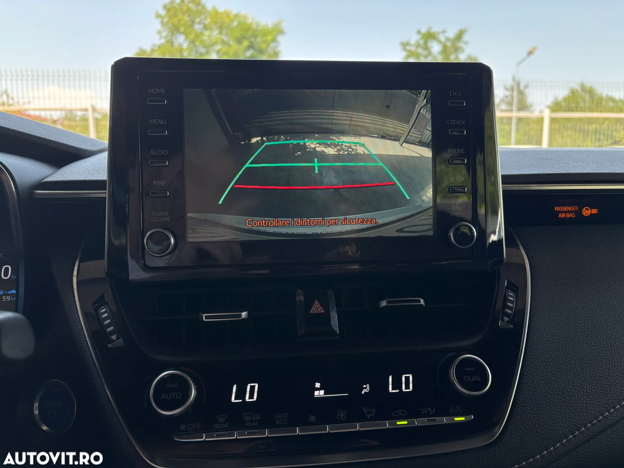 Toyota Corolla 1.8 Hybrid - 33