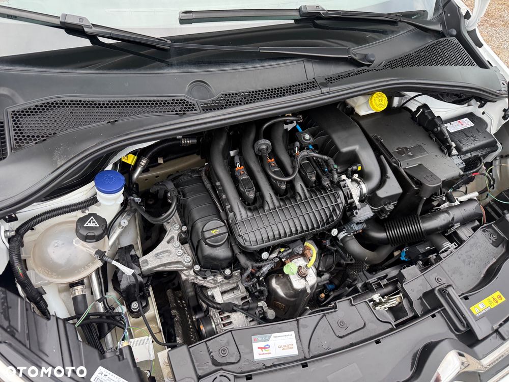 Citroën C3 1.2 PureTech Shine - 26
