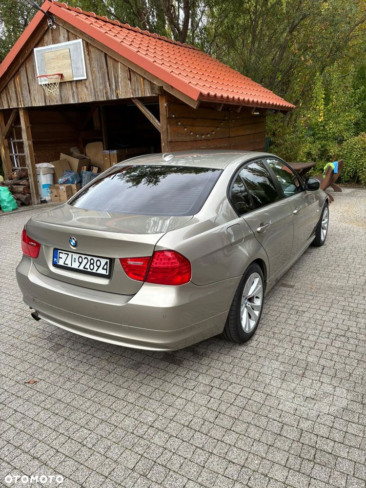 BMW Seria 3 318i - 6