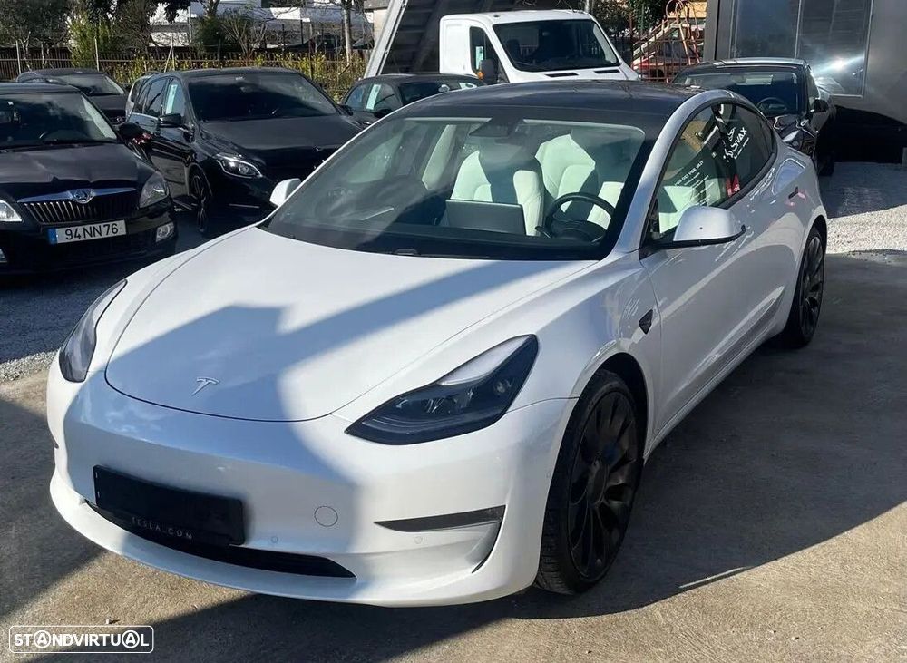Tesla Model 3 - 1