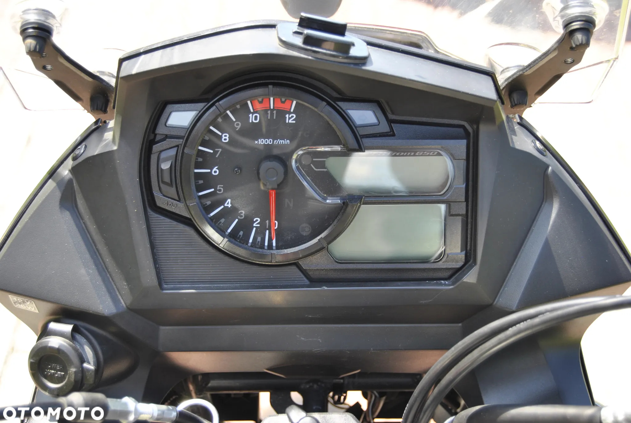 Suzuki V-STROM - 11