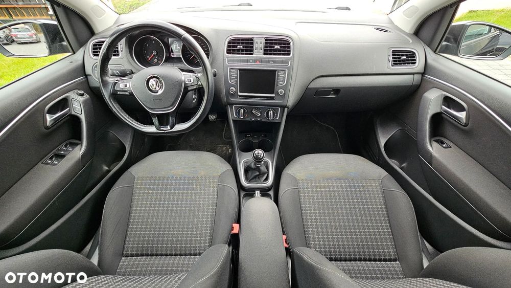 Volkswagen Polo 1.4 TDI (Blue Motion Technology) Comfortline - 21
