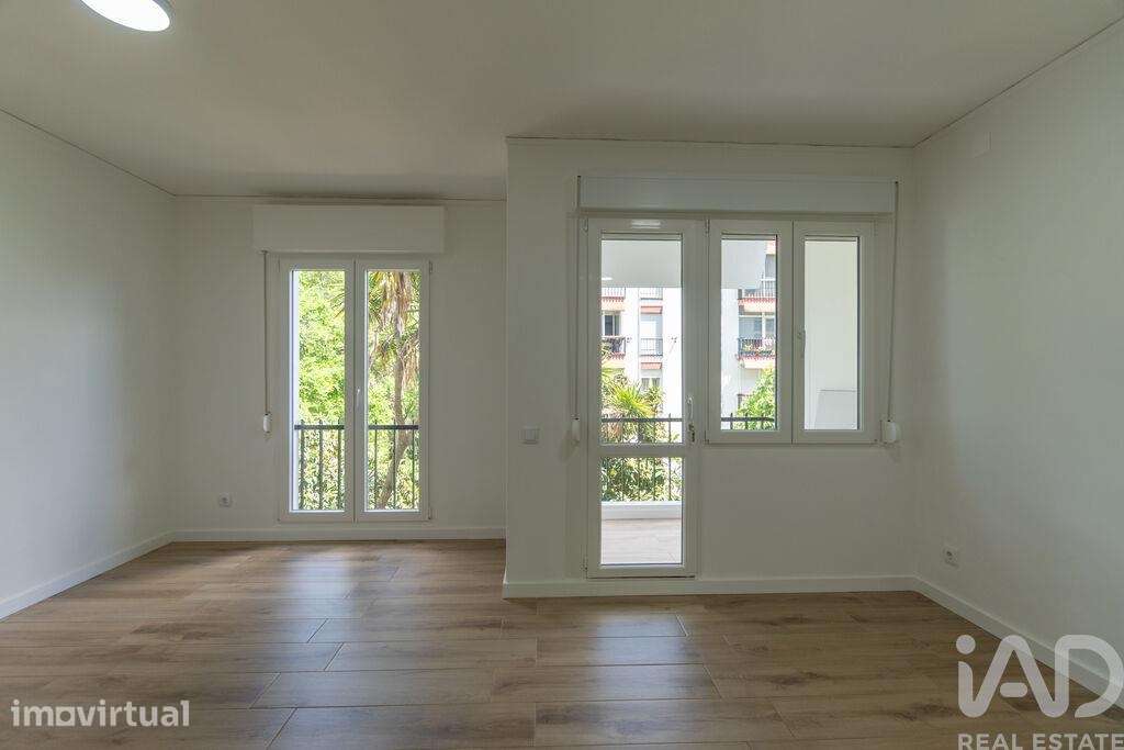 Apartamento T3 em Santo António dos Cavaleiros e Frielas - Grande imagem: 5/24