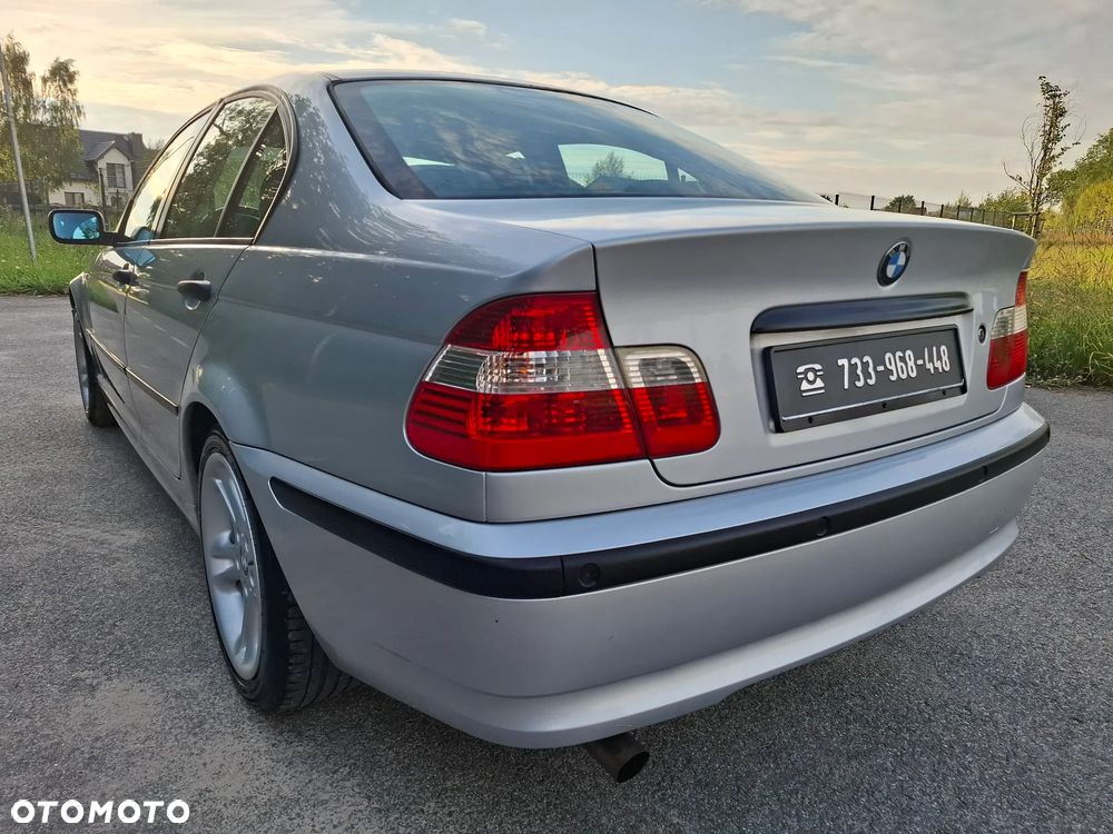 BMW Seria 3 318i Edition Exclusive - 3