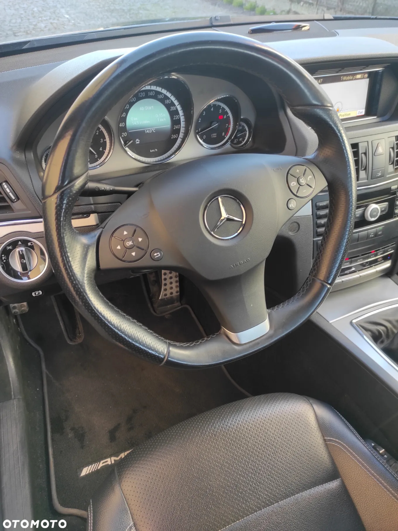 Mercedes-Benz Klasa E 200 CGI BlueEffICIENCY - 26