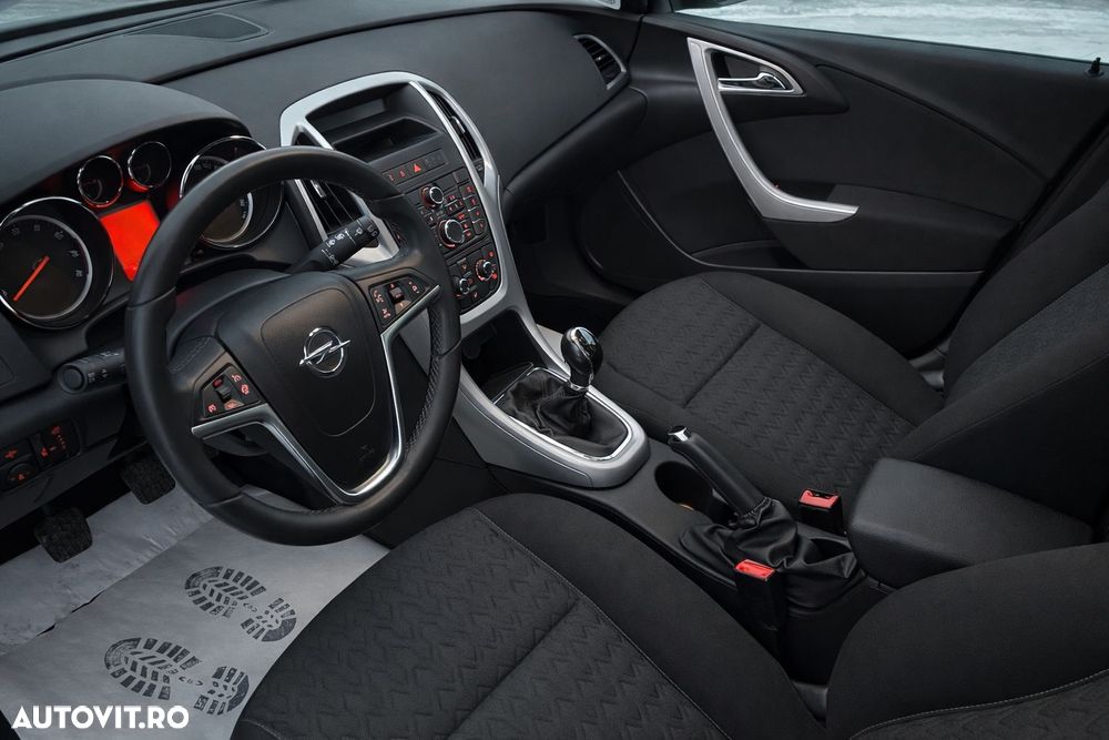 Opel Astra 1.4 Turbo ECOTEC Cosmo - 6