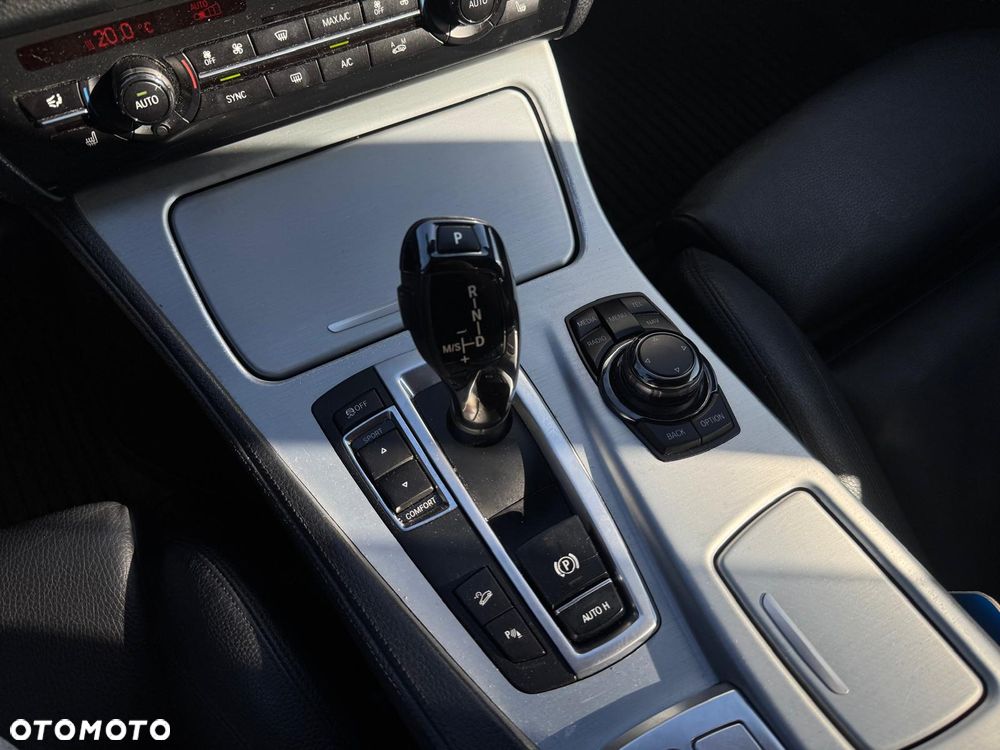 BMW Seria 5 530d xDrive - 12