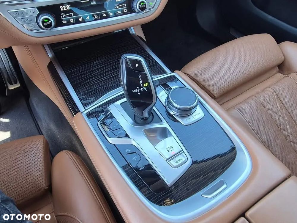 BMW Seria 7 730d - 13