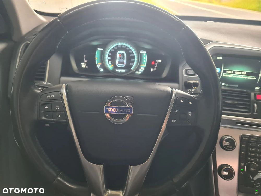 Volvo XC 60 D4 Drive-E Ocean Race - 9