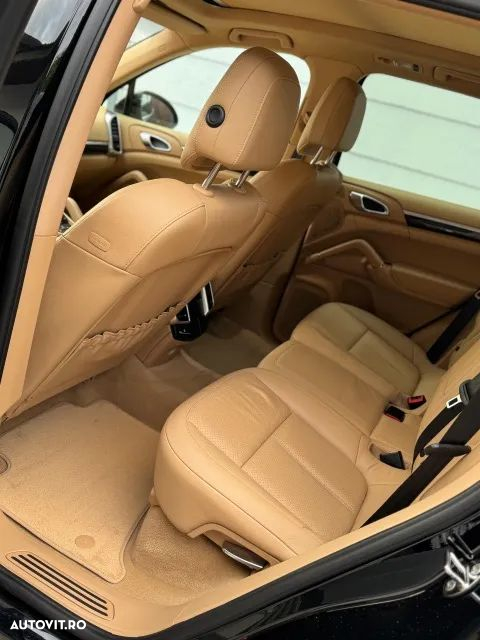 Porsche Cayenne 3.0TD TipTronic - 11
