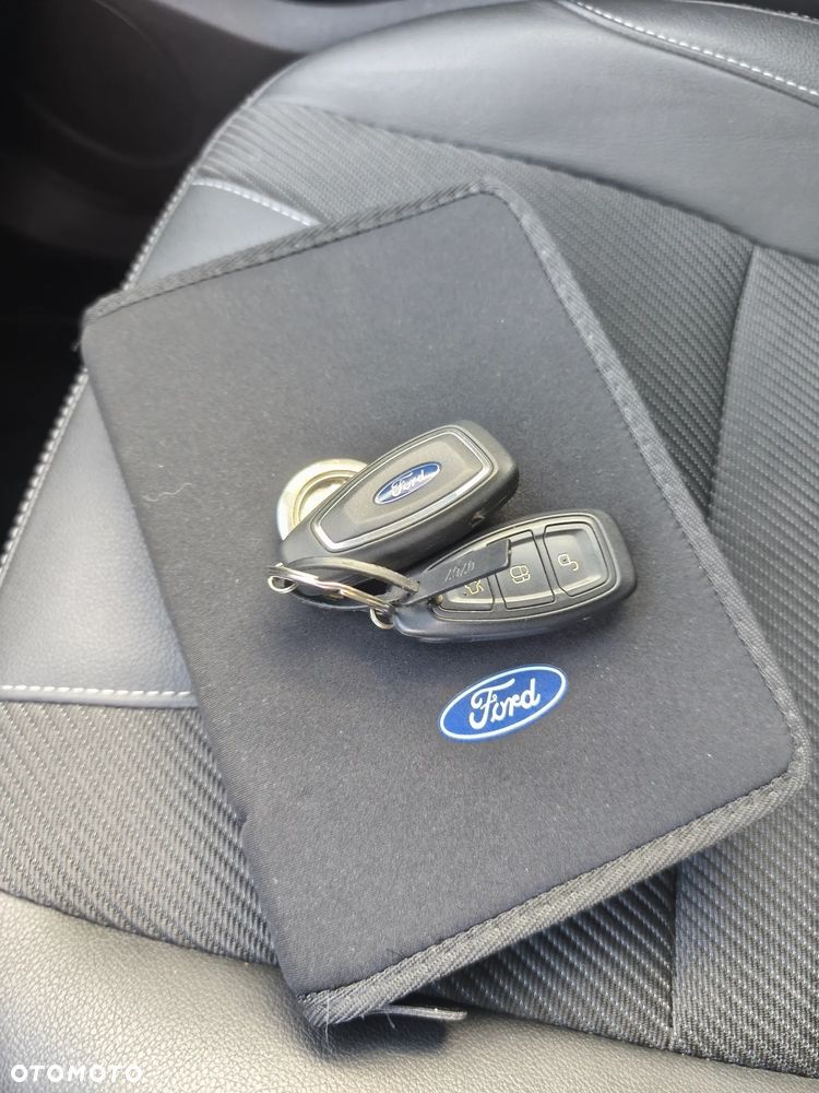 Ford Kuga 2.0 TDCi 4x4 Titanium - 40