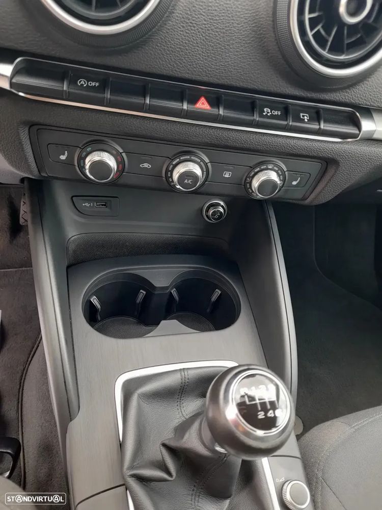 Audi A3 Sportback 1.6 TDI Attraction Ultra - 17